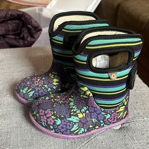 Toddler floral Bogs Boots